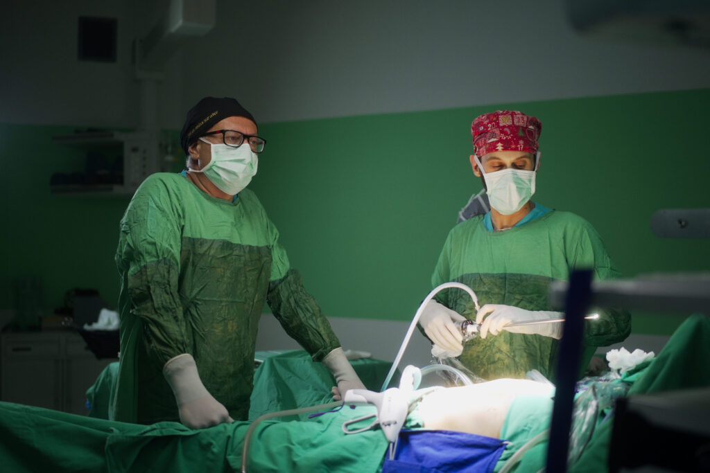 Allurion gastric balloon to swallow or endoscopic?